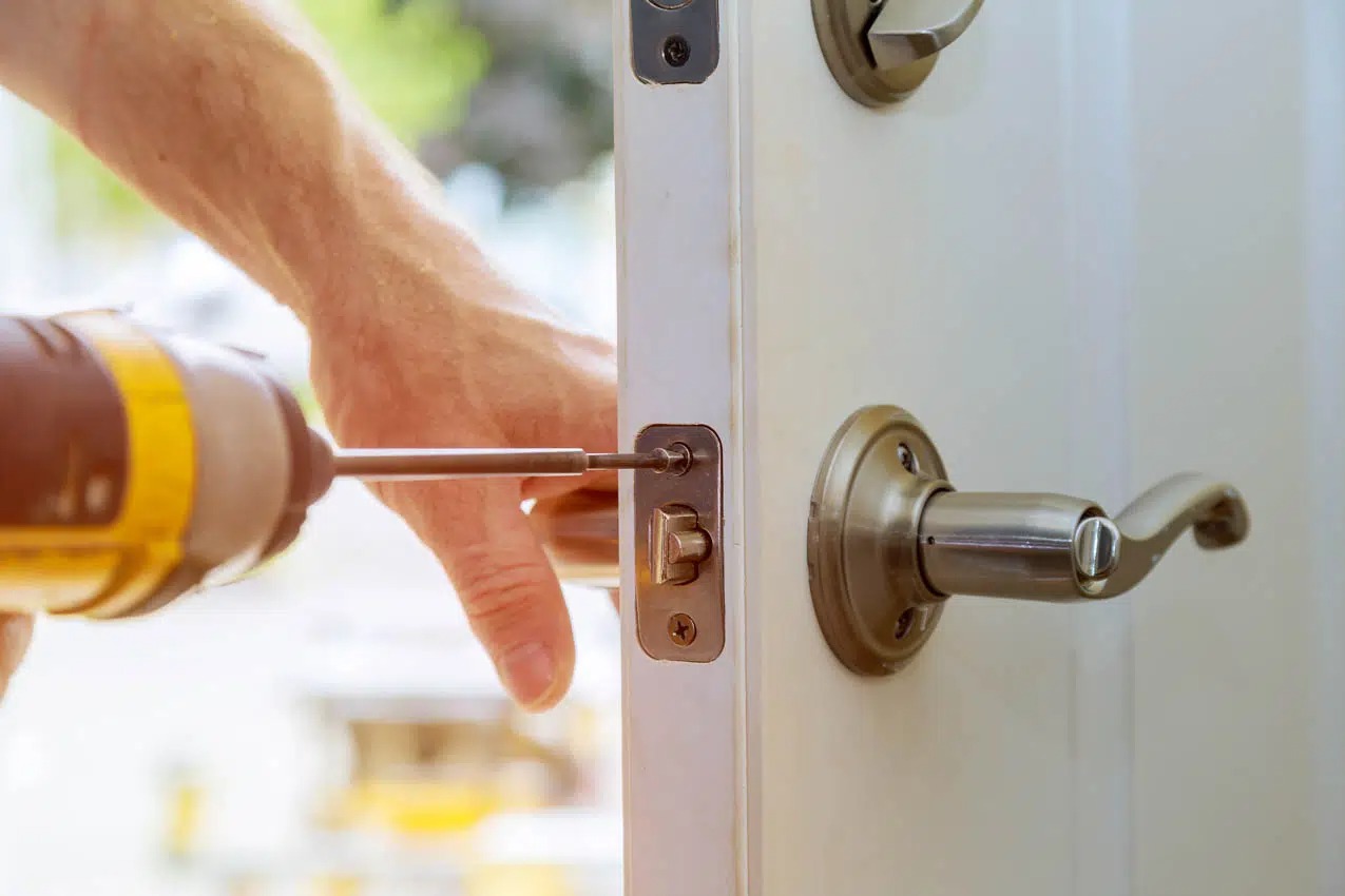 locksmith-deira-lock-rekeying-service-provider