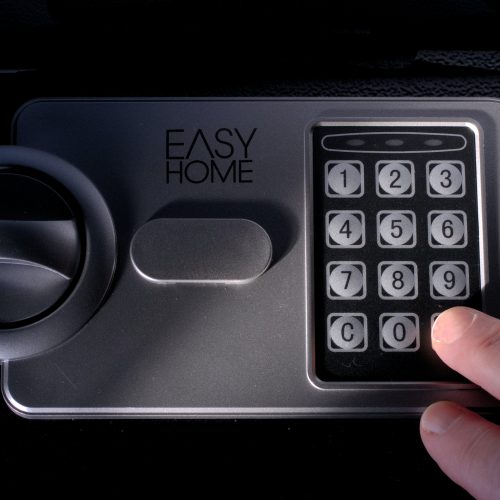 locksmith-deira-safe-services